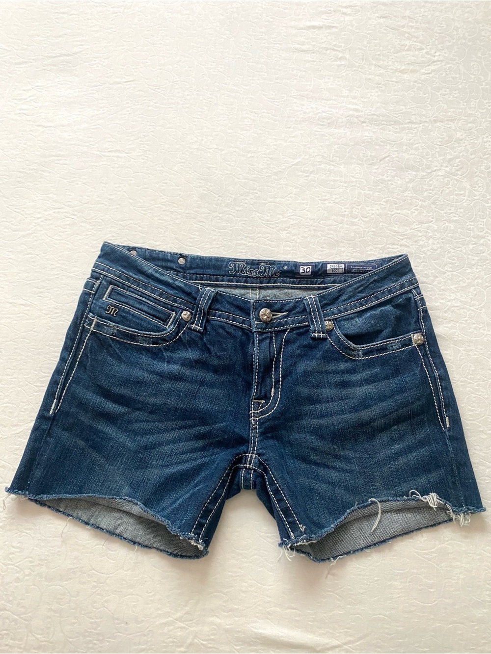 Miss Me Cut Off Jean Shorts Darker Wash Boot Cut Raw Hem Size 30 - Picture 13 of 13